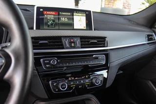BMW X2 ➡️ BMW X2 sDrive18i F39 High Executive Edition M-sport | M-pakket | Dakraam | 2e eigenaar | Head up | Harman-Kardon | Camera | Leer | LED | Navi | PDC | 19 inch |  Stoelverwarming | Automaat | - afbeelding nr 23