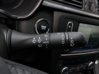 Renault Kadjar Renault Kadjar 1.2 TCe 131pk Intens Pack-Tech | Navi | Clima | Cruise | Keyless Entry | Pdc V+A+Assist+Camera | Dodehoek+Rijstrook+Licht+Regensensor | Mistlampen | Privacy Glass | 17''lm - afbeelding nr 21