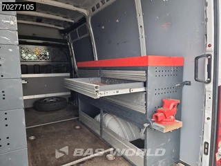 Iveco Daily Iveco Daily 40C18 3.0L Automaat Dubbellucht Luchtvering 3,5t Trekhaak LED ACC Navi Camera Parkeersensoren Werkplaatsinrichting Standkachel L2 12m3 Airco Trekhaak - afbeelding nr 8