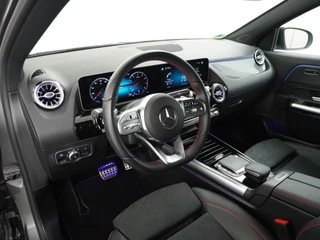 Mercedes-Benz GLA Mercedes-Benz GLA 200 AMG // Camera // Sfeerverlichting // Night Pakket // Augmented Reality // Carplay // 19