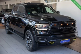 Dodge Ram 1500 Dodge Ram 1500 4X4 5.7 V8 4x4 Crew Cab Laramie Sport 1e Eig BTW Harman/Kardon, Panoramadak, Treeplank, Trekhaak - afbeelding nr 2