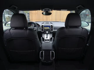 Porsche Cayenne Porsche Cayenne 3.0 S 509PK E-Hybrid / Sport Design / LED - afbeelding nr 12