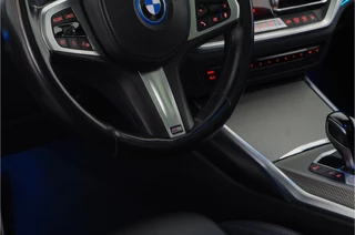 BMW 3 Serie BMW 3-serie Touring 330e M Sport Pano.schuif/Laser LED/Adaptive ophanging/Memory/Head-up/Portimo Blue... - afbeelding nr 13