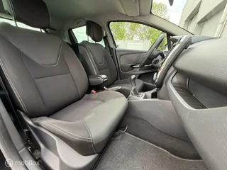 Renault Clio Renault Clio 0.9 TCe ECO Night&Day 2015 / Navigatie / Airco / Cruiseontrol / Parkeersensors / NAP - afbeelding nr 12