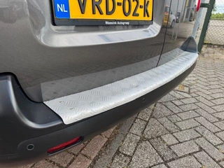 Opel Vivaro Opel Vivaro 2.0 CDTI 145pk L2 H1 Edition 3Persoons Airco,Cruisecontrol,Navigatie Nette Auto - afbeelding nr 16