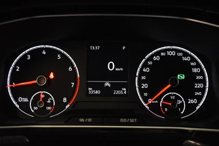 Volkswagen T-Cross Volkswagen T-Cross TSI 110PK DSG STYLE CAMERA/LED/CARPLAY - afbeelding nr 21