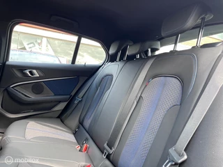 BMW 1 Serie BMW 1-serie 118i M Sport Executive | 12 MAANDEN GARANTIE - afbeelding nr 19