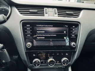 Škoda Octavia OCTAVIA 1.0 BUSINESS COMBI |LEER|CARPLAY|TREKHAAK|STOELV. - afbeelding nr 22
