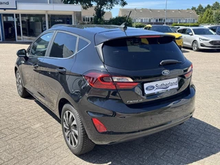 Ford Fiesta Ford Fiesta 1.0 EcoBoost Hybrid Titanium 125pk | Winter Pack | Navigatie | Camera - afbeelding nr 5