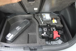 Toyota Corolla Toyota Corolla 2.0 Hybrid Business Plus | Stoel en Stuurverwarming | JBL Sound | Carplay | - afbeelding nr 17