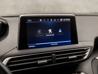 Peugeot 5008 (APPLE CARPLAY, GROOT NAVI, PARKEERSENSOREN, LANE ASSIST, SPORTSTOELEN, TREKHAAK, CRUISE, DRAADLOZE TELEFOONLADER, NIEUWE APK, NIEUWSTAAT) - afbeelding nr 26