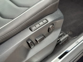 Volkswagen Tiguan Volkswagen Tiguan 1.5 TSI DSG 2x R-LINE Panodak Leer Trekhaak 20 Inch - afbeelding nr 30