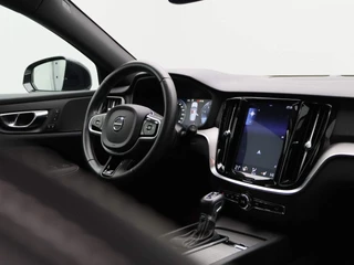 Volvo V60 Volvo V60 2.0 T4 R-Design | Stoelverwarming | Stuurwielverwarming | Lederen Bekleding | Automatische achterklep - afbeelding nr 37