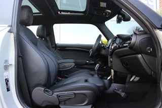 MINI Electric ➡️ Mini Mini Electric Yours 33 kWh | 1e eigenaar | inc BTW | NL auto | Pano | Head-up | Harman-kardon | Camera | LED | Sportstoelen | Leer | DAB | PDC | Climate control | - afbeelding nr 11
