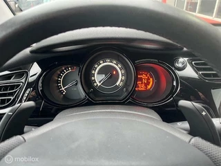 Citroën C3 Citroen C3 1.2 PureTech Selection AUTOMAAT DAB GLAZENDAK ETC - afbeelding nr 15