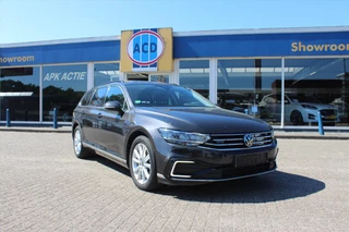 Volkswagen Passat Volkswagen Passat Variant 1.4 TSI PHEV 218pk 6-DSG GTE Business Highline | PanoramaDak | Zomer- en winterset | Carplay | - afbeelding nr 19