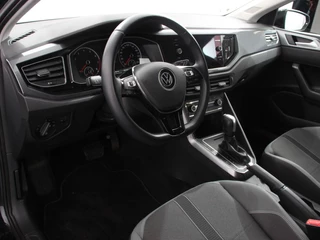 Volkswagen Polo Volkswagen Polo 1.0 TSI 110pk Highline Navigatie Apple Carplay/Android Auto Parkeersensoren Stoelverwarming Ledverlichting Getinte ramen Climate Control - afbeelding nr 2