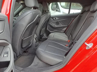 BMW 1 Serie | Navi | Sportinterieur | Stoelverw.| Head-up | Leder | M-Sport - Model 2020 - afbeelding nr 25