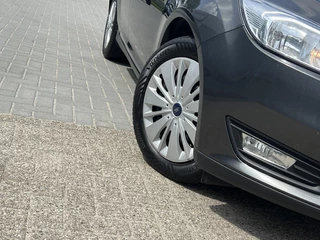 Ford Focus Ford Focus Wagon 1.0 Titanium | Stoelverwarming | Cruise control - afbeelding nr 3