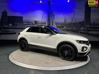 Volkswagen T-Roc Volkswagen T-ROC 1.5 TSI Style *LED*Virtual*DAB+*PDC V&A*Trekhaak*NAVI*AppConnect* - afbeelding nr 1