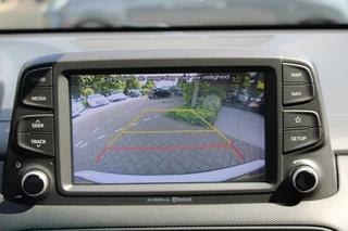 Hyundai Kona Hyundai Kona 1.0T Premium Navi/Leder/Wint/Cam/Pdc/Cool/18