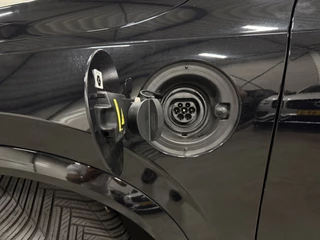 Volvo XC90 Volvo XC90 T8 Recharge AWD R-Design BLACK LONG RANGE PANO/TREKHAAK/HEAD-UP/MEMORY/H&K/CAMERA/ACC/PILOT-ASSIST/KEYLESS/LEER-SPORT/GOOGLE/PRIVACY/20
