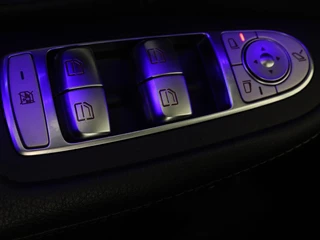Mercedes-Benz C-Klasse Mercedes-Benz C-klasse 180 Business Solution AMG | Panoramadak | Leder | Stoelverwarming | Cruise control | 360 Camera | Elektrische achterklep | Carplay | Burmester - afbeelding nr 34