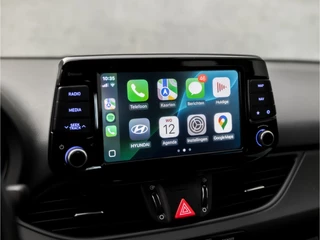 Hyundai i30 (APPLE CARPLAY, NAVIGATIE, CLIMATE, XENON, CAMERA, SPORTSTOELEN, PARKEERSENSOREN, LM VELGEN, CRUISE, NIEUWSTAAT) - afbeelding nr 8