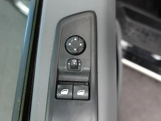 Peugeot Expert Peugeot Expert 180pk Automaat Long L3 Premium  Airco Cruise  Navigatie Carplay Trekhaak 3-Zits - afbeelding nr 8