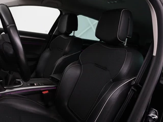 Renault Mégane Renault Mégane 1.3 TCe Bose | Camera | Keyless | Carplay |  Navigatie | Sfeerverlichting | Cruise Control | Climate control | Dodehoek detectie - afbeelding nr 5