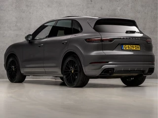 Porsche Cayenne Porsche Cayenne 3.0 340Pk (PANORAMADAK, APPLE CARPLAY, GROOT NAVI, LUCHTVERING, SPORTCHRONO, ADAPTIVE CRUISE, MEMORY SEATS, 360 CAMERA, GETINT GLAS, NIEUWSTAAT) - afbeelding nr 3