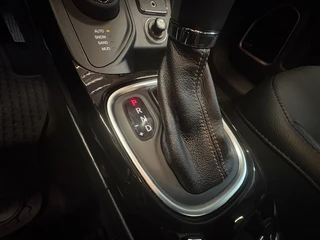 Jeep Compass Panoramadak, beats audio, stoel/stuurverwarming - afbeelding nr 19