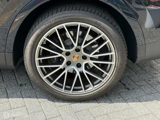 Porsche Cayenne Porsche Cayenne 3.0 E-Hybrid Platinum Edition, 462 PK, Trekhaak, Pano, Bose.. - afbeelding nr 33