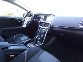Volvo V40 Volvo V40 1.5 T2 Polar+ automaat  Virtual cockpit / Carplay - afbeelding nr 27