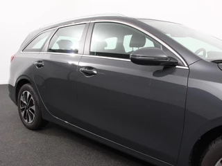 Kia Ceed Sportswagon Kia Ceed Sportswagon 1.6 GDI PHEV DynamicLine  Achteruitrijcamera Stuurverwarming Stoel verwarming Climate control LED Keyless start/ entry Parkeersensoren achter Adaptieve cruise control Lane assist - afbeelding nr 29