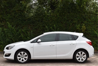 Opel Astra Opel Astra 1.4 Turbo Blitz | NL-Auto | Nav | Cruise Contr | Bluetooth | Trekhaak | 4-Seasons | NAP | Netjes - afbeelding nr 26