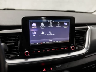 Kia Stonic (APPLE CARPLAY, GROOT NAVI, CLIMATE, ADAPTIVE CRUISE, SPORTSTOELEN, KEYLESS, CAMERA, GETINT GLAS, LM VELGEN, NIEUWSTAAT) - afbeelding nr 25