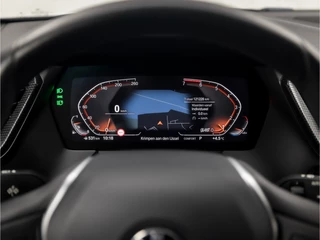 BMW 1 Serie Automaat (APPLE CARPLAY, GROOT NAVI, STUUR/STOELVERWARMING, LEDEREN SPORTSTOELEN, HARMAN/KARDON, CAMERA, GETINT GLAS, ADAPTIVE CRUISE, ELEK ACHTERKLEP, NIEUWE APK, NIEUWSTAAT) - afbeelding nr 23