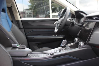 Lynk & Co 01 Lynk & Co 01 1.5 261pk Hybrid PHEV 7DCTH | Orig.NL | PanoramaDak | 360Camera | AppleCarplay | - afbeelding nr 24