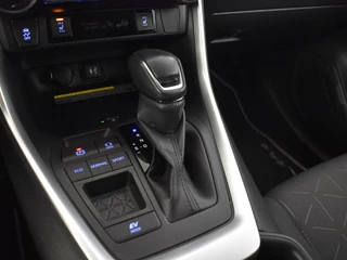 Toyota RAV4 Toyota RAV4 2.5 Hybrid First Edition | Parkeersensoren V+A | Stoelverwarming - afbeelding nr 29