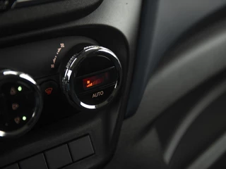 Iveco Daily Iveco Daily 35S18HV 3.0 352L L3H2 Hi-Matic | LED | Camera | Navi | Cruise Control | Lichtmetaal | Geveerde stoel | 3,5t. trekhaak - afbeelding nr 41