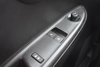 Opel KARL Opel KARL 1.0 ecoFLEX 120 Jaar Edition | Carplay | Parkeersensoren | - afbeelding nr 25