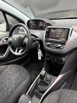 Peugeot 2008 Peugeot 2008 1.2 VTi Active Pack Premium|Panoramadak|Nieuwe Riem - afbeelding nr 24