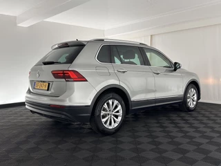 Volkswagen Tiguan *ADAPTIVE-CRUISE | NAVI-FULLMAP | KEYLESS | CAMERA | BLINDSPOT | COMFORT-SEATS | ECC | PDC | 17''ALU* - afbeelding nr 6