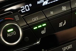 BMW 2 Serie BMW 2 Serie Gran Tourer 218i Luxury Line | 7-Zitter | HUD | Lederen bekleding | Stoel- en stuurverwarming | Navigatie | Camera | Adaptieve LED-koplamp | Sportstoelen | Alarm Klasse 3 | Elek. achterklep | DAB | Dealer onderhouden | NAP Logisch - afbeelding nr 29