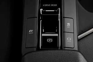 Toyota C-HR Toyota C-HR 1.8 Hybrid 140 First Edition | Camera | Adaptive Cruise - afbeelding nr 16