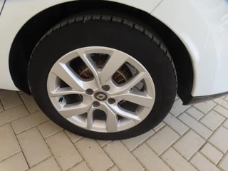 Renault Clio Renault Clio Estate 0.9 TCe LIMITED + AIRCO/CRUISE/LMV/PDC/NAV - afbeelding nr 9