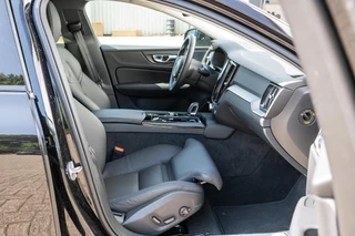 Volvo V60 Volvo V60 T6 Plug-in hybrid AWD Plus Dark | 360 camera | 19
