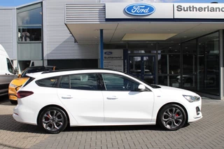 Ford Focus Ford Focus 1.0 EcoBoost Hybrid ST Line X 155pk | Driver Assistance Pack | Winter Pack | Panoramadak | Head up Display | Matrix LED | Verlengde fabrieksgarantie tot 10-2028 - afbeelding nr 3