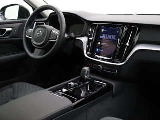 Volvo V60 Volvo V60 T6 PLUG-IN HYBRID ESSENTIAL EDITION 18INCH STOELVERWARMING V+A G - afbeelding nr 35